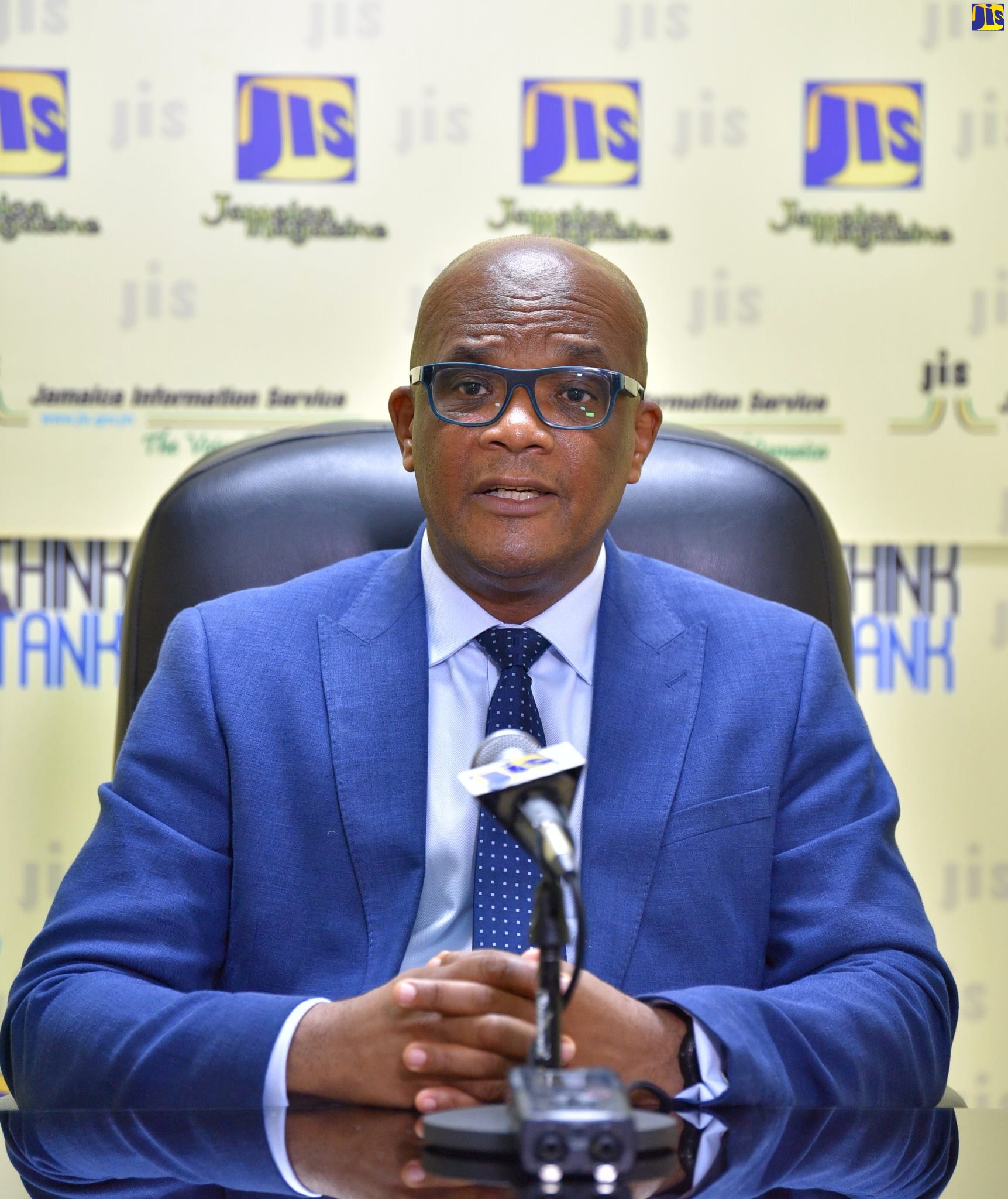 State Minister in the Ministry of Foreign Affairs and Foreign Trade, Senator the Hon. Leslie Campbell, speaking at a recent Jamaica Information Service (JIS) Think Tank held at the agency’s head office in Kingston.