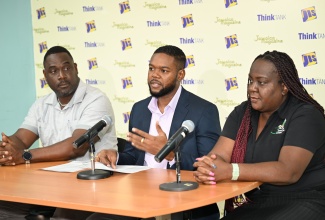 Chairman of the St. James Municipal Corporation and Mayor of Montego Bay, Councillor Richard Vernon (centre), addresses a recent Jamaica Information Service (JIS) Think Tank, held at the agency’s Montego Bay Regional office. He is joined by Director of Planning and Acting Chief Executive Officer of the Saint James Municipal Corporation, Trevian Manning, and St. James Parish Manager for the Jamaica Cultural Development Commission (JCDC), Collel Blake.

