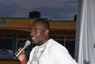 Principal of the Old Harbour High School in St. Catherine, Lynton Weir, addresses a scholarship presentation ceremony held at the Brother-in-Law Rotisserie restaurant in Old Harbour.

